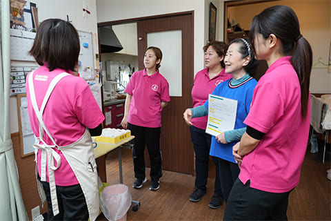 スタッフ集合写真